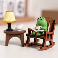 Mini Frog Reading Eagle Statue Bookshelf Decoration