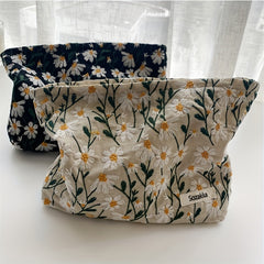 Daisy Flower Makeup Bag Embroidered Summer Travel Toiletry Pouch for Women