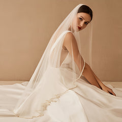 Exaggerated Large Pearl Edge Bridal Veil with Drape