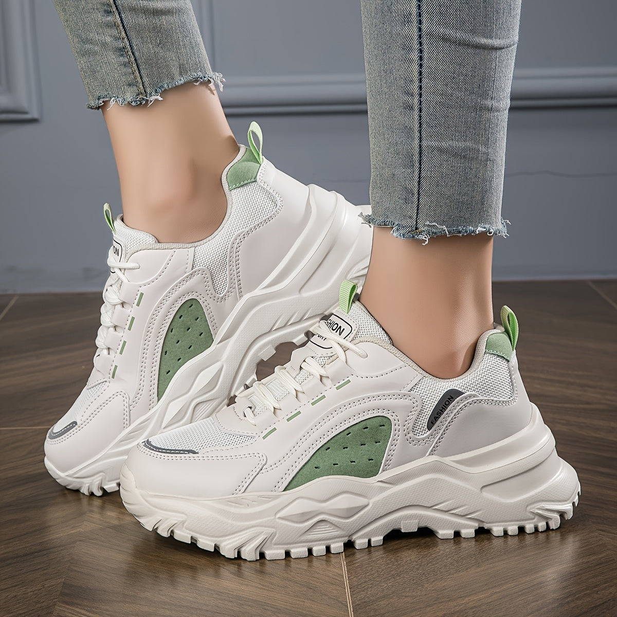 Women's Soft Sole Breathable Chunky Sneakers Lace-Up Casual Running Shoes