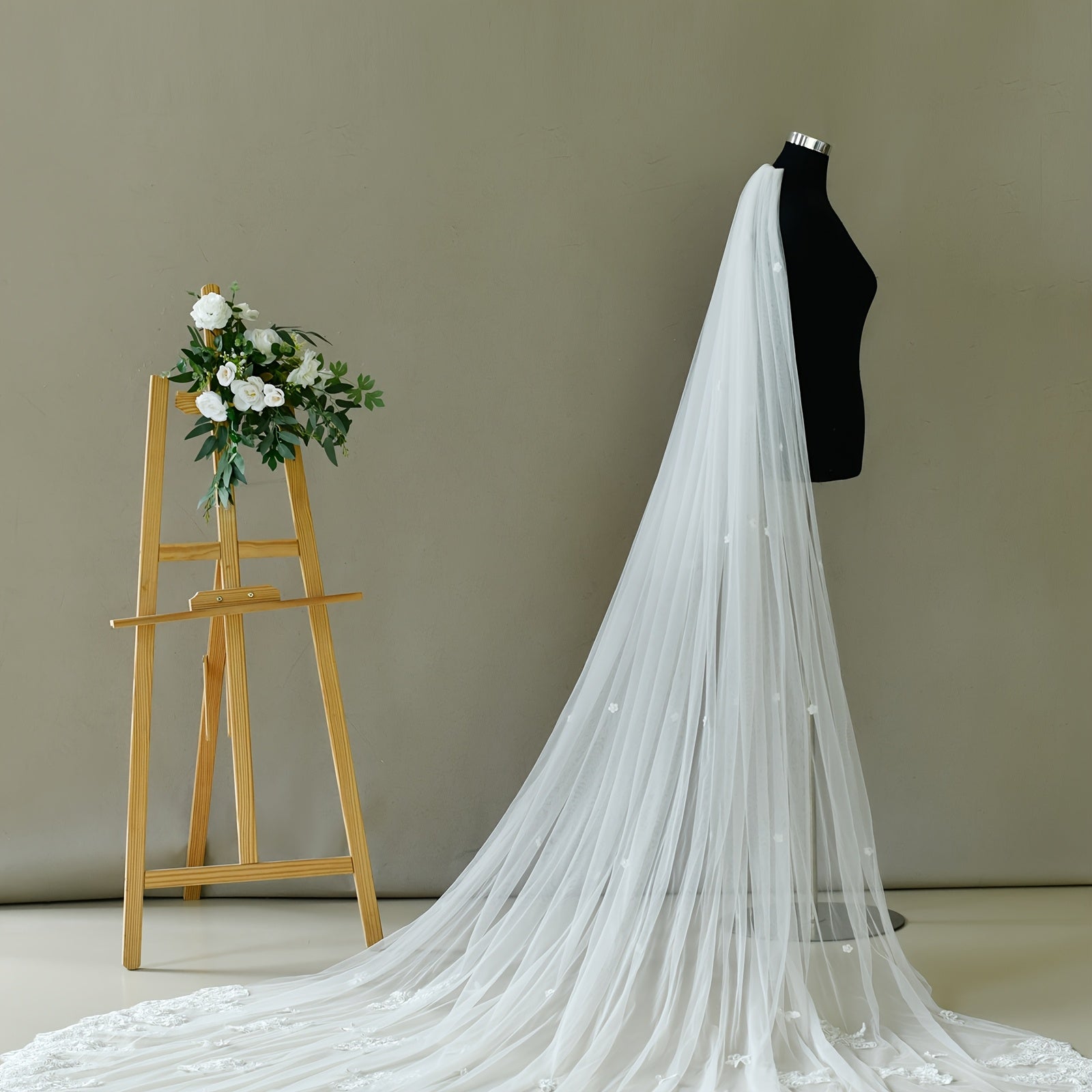 Bridal Veil Wedding Veil with Cathedral Train Nylon V293
