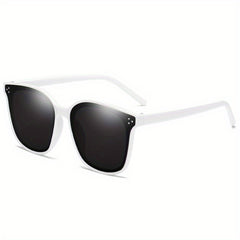 Stylish Sunglasses with Triple Frame Spots