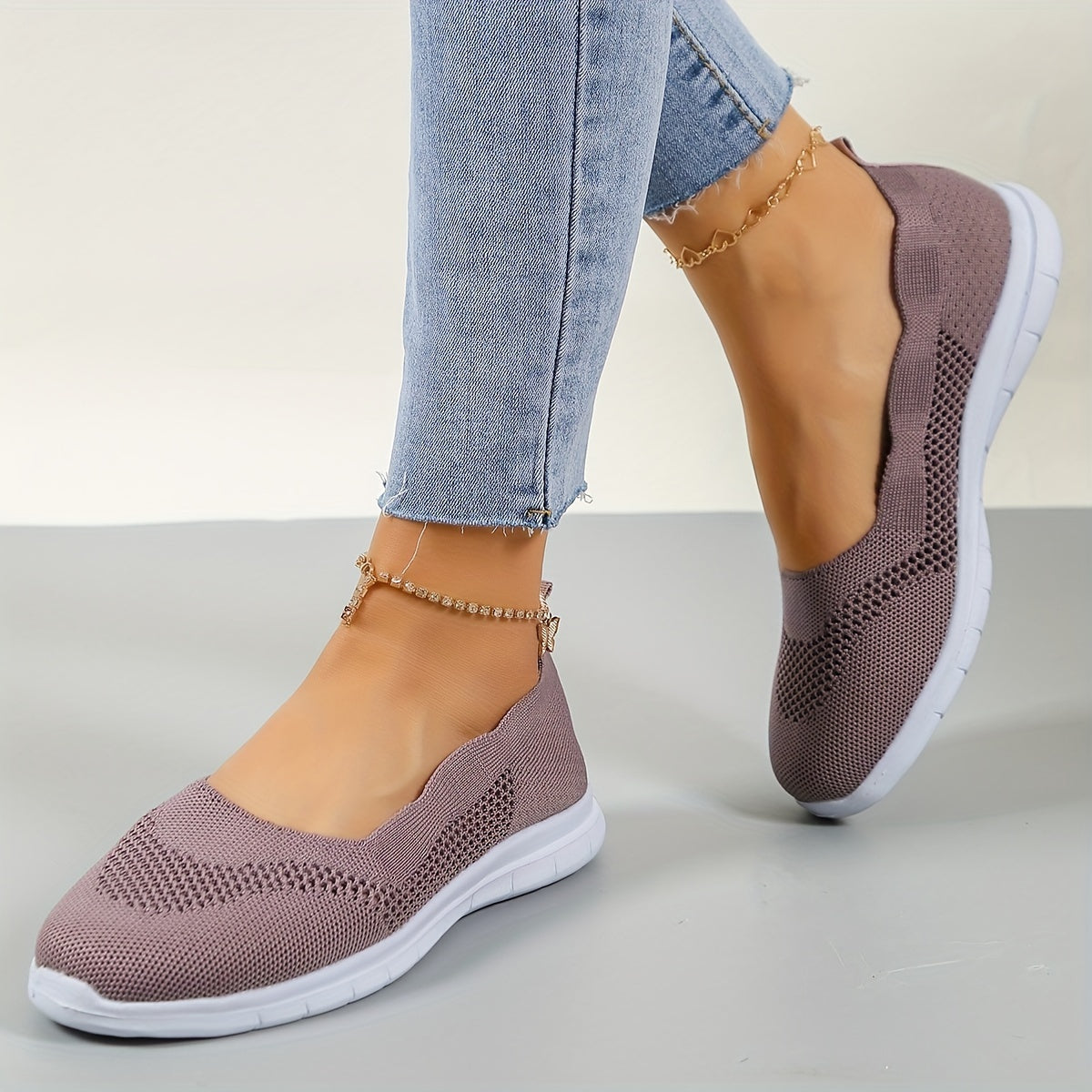 Women's Breathable Flying Woven Flat Shoes Comfortable Closed Toe Slip On Shoes