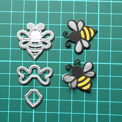 1pc Bee Metal Cutting Dies Stencils Die Cut for Scrapbooking DIY Crafts