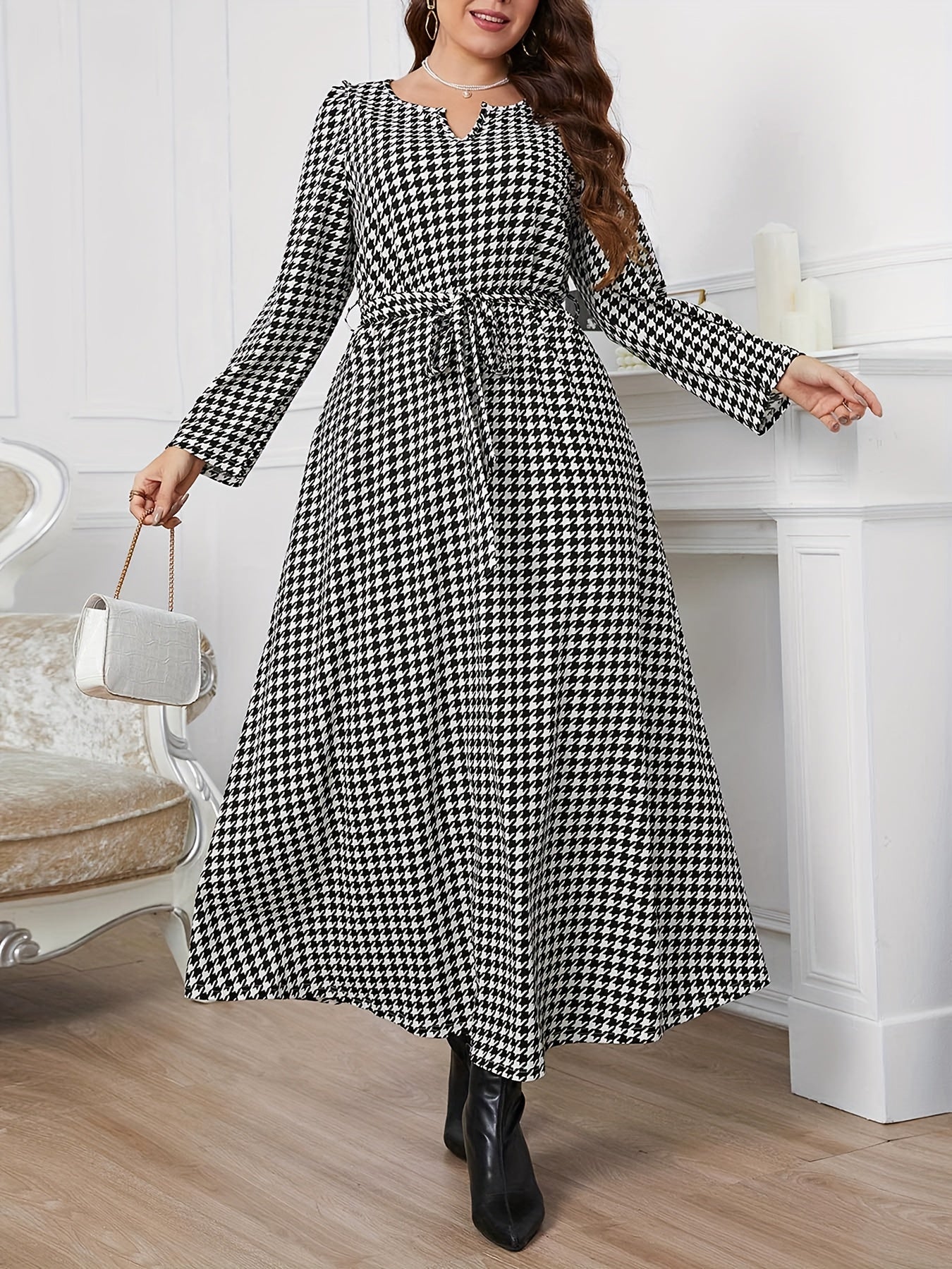 Women's Plus Houndstooth Long Sleeve Belted Dress