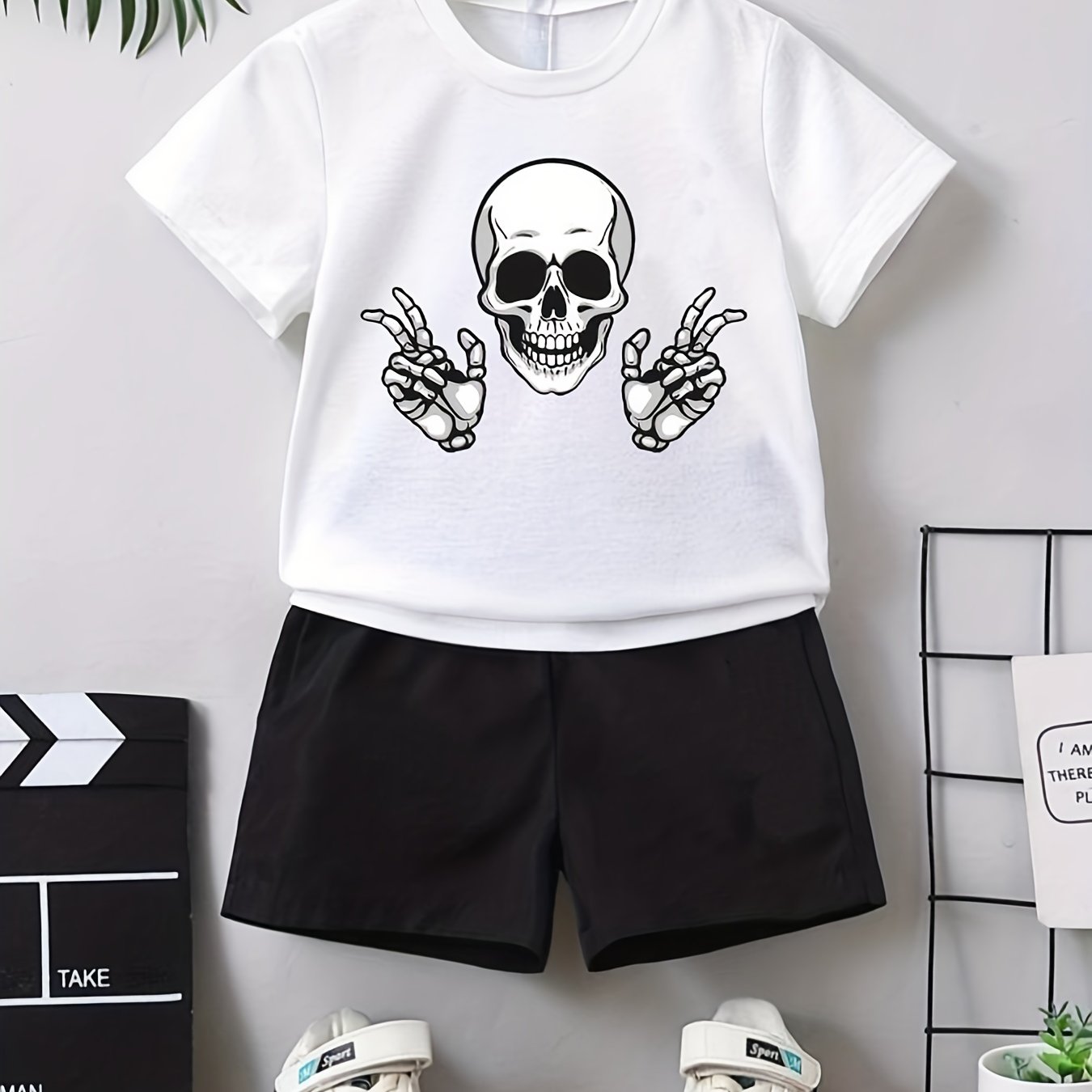 Boy's Happy Skull Print 2pcs Set: T-shirt & Shorts
