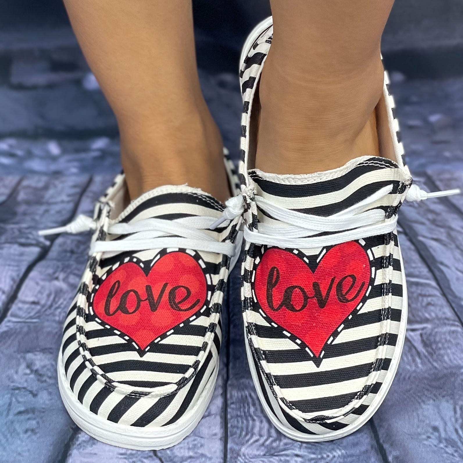Women's Striped & Red Heart Pattern Boat Shoes