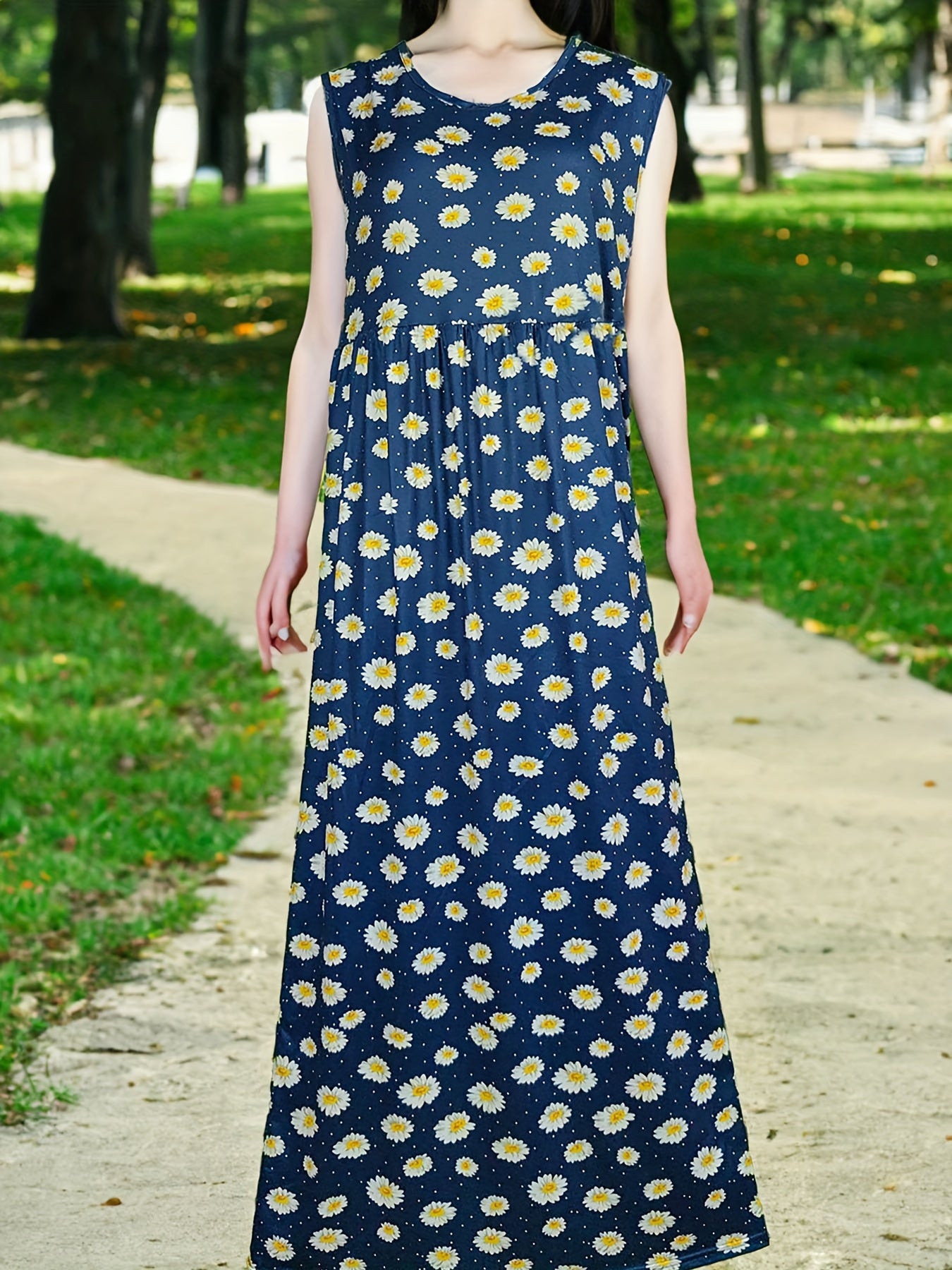Women's Plus Daisy Print Maxi Tank Dress With Pockets