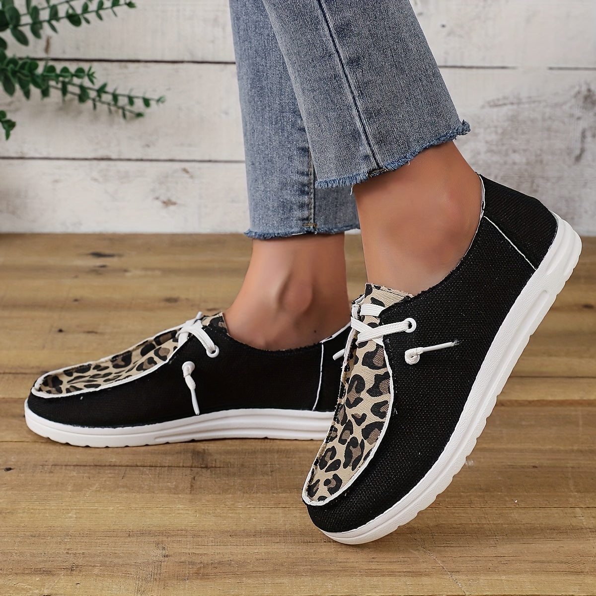 Leopard Print Canvas Lace Up Sneakers Lightweight Walking Shoes