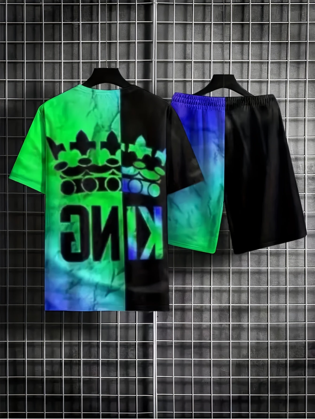 2pcs Men's Block & King Print T-shirt & Stretch Shorts for Outdoor