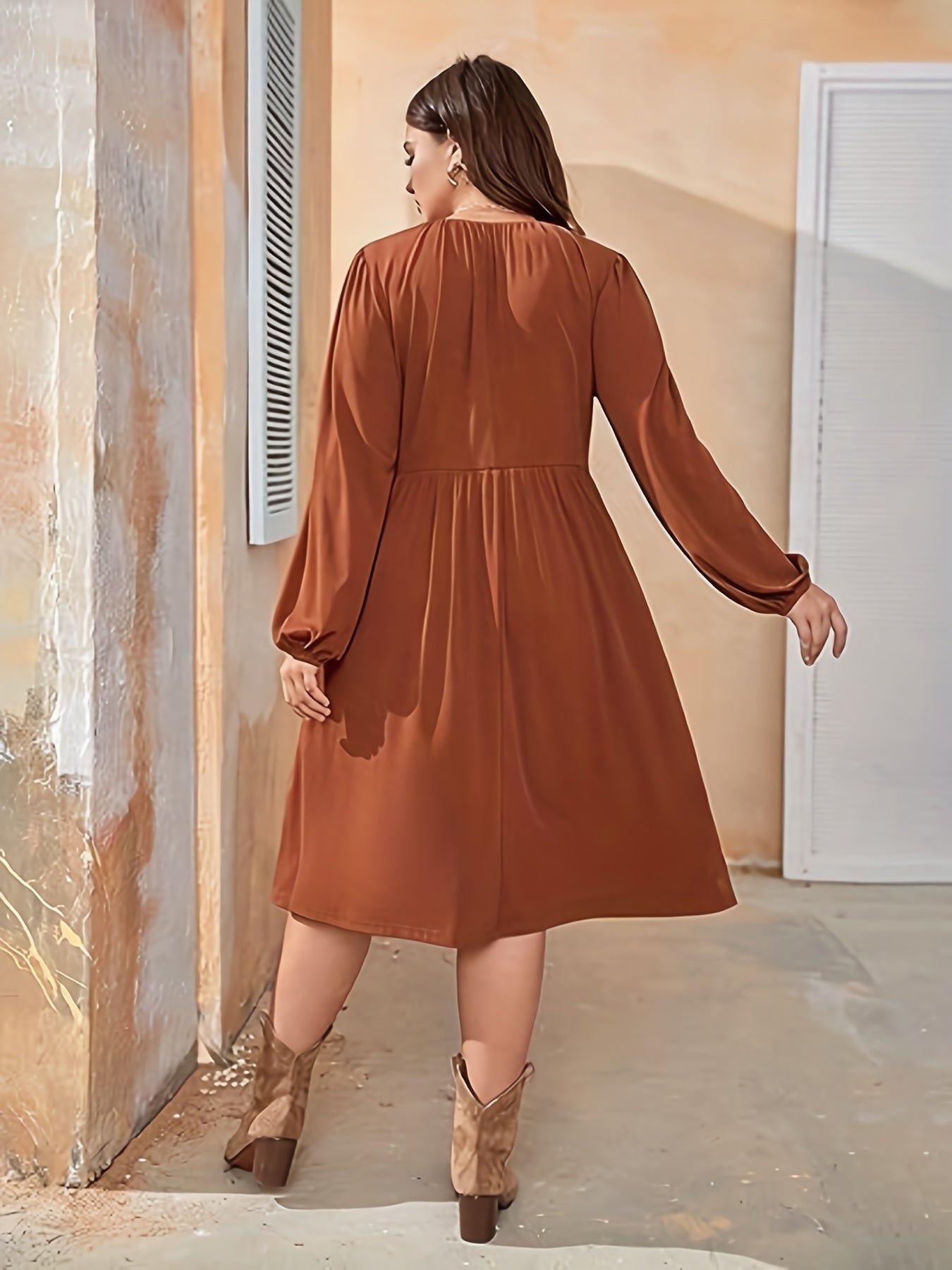  Ruched Lantern Sleeve Round Neck Dress