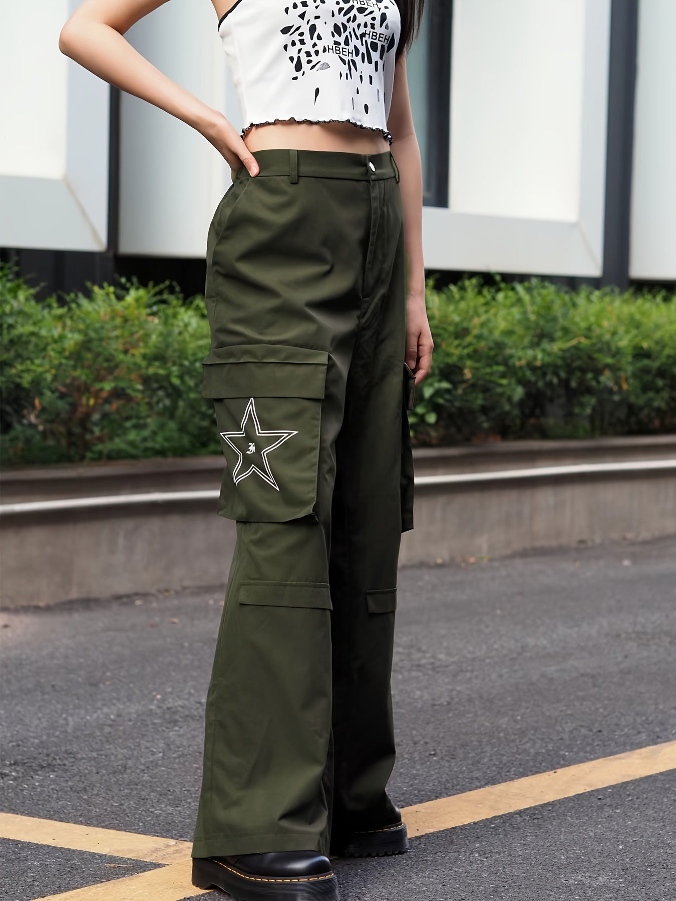 Women's Plus Star Pattern Cargo Pants With Flap Pockets