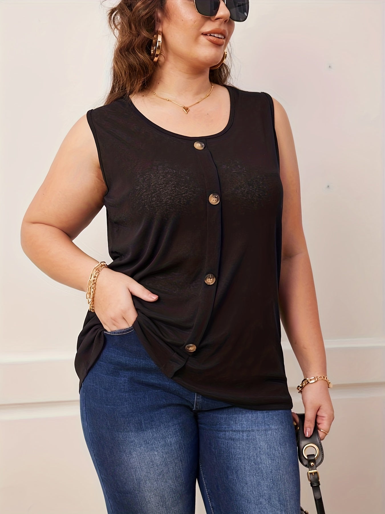  Solid Button Round Neck Tank Top