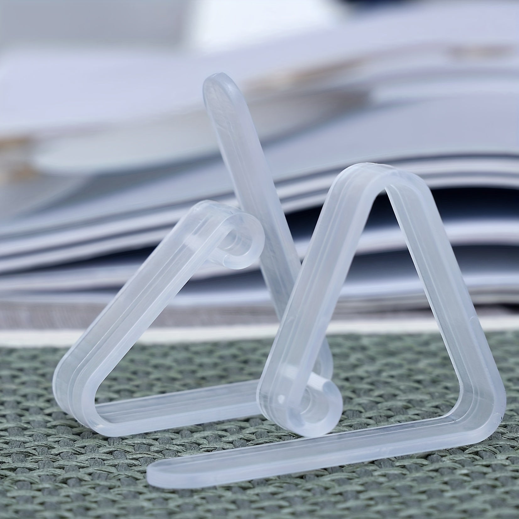 6 PCS Clear Plastic Tablecloth Clips for Party Table Cloth Holder