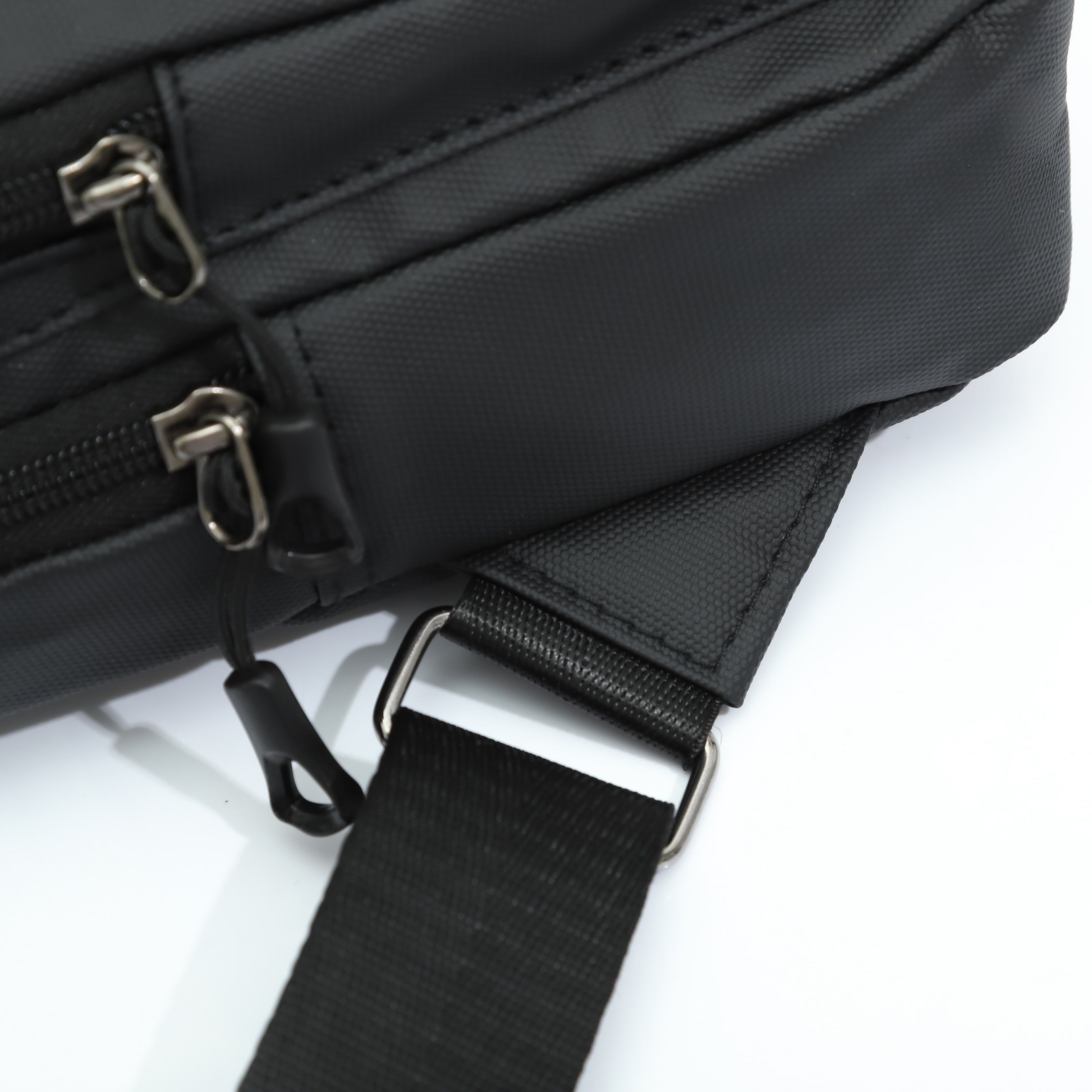 Men's Crossbody Bag Multifunctional Shoulder Bag With Earphone Hole