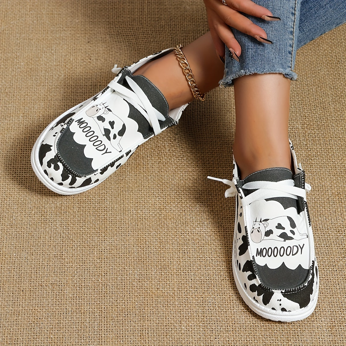Cow Pattern Canvas Shoes Lace Up Lightweight Outdoor Walking Shoes
