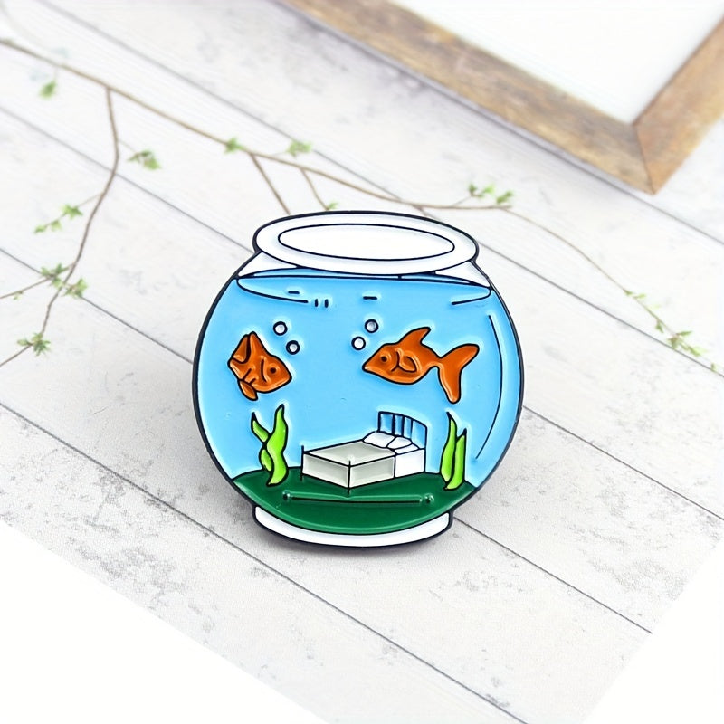 Cartoon Fish Tank Brooch with Seaweed Design
