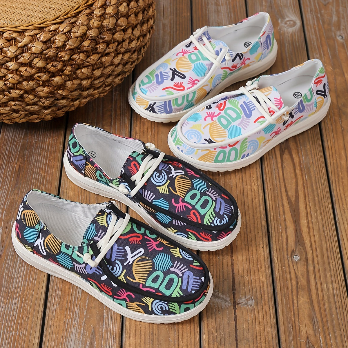 Women's Graffiti Pattern Canvas Shoes Casual Lace Up Outdoor Shoes