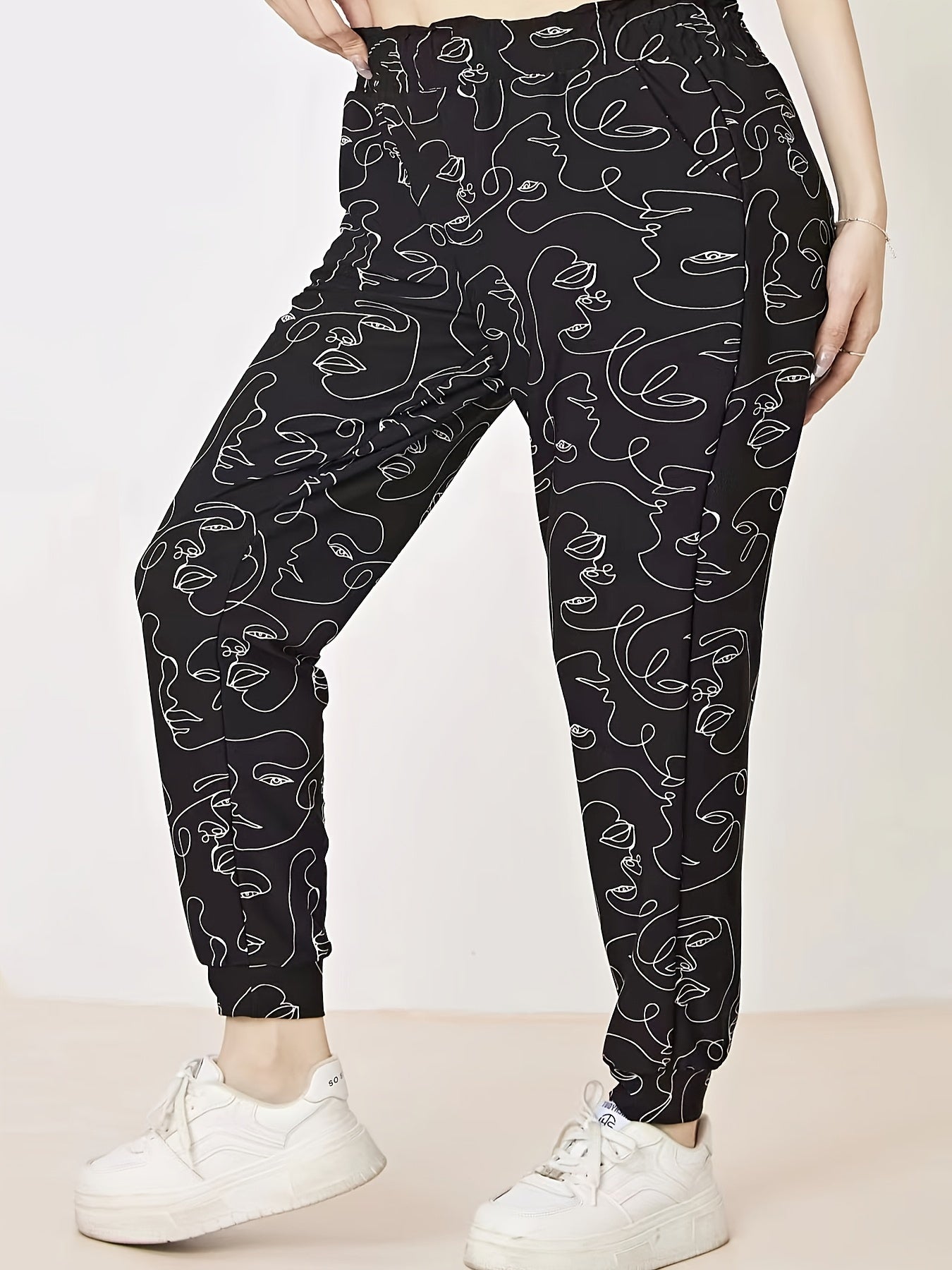  Abstract Figure Print Fitness Trousers