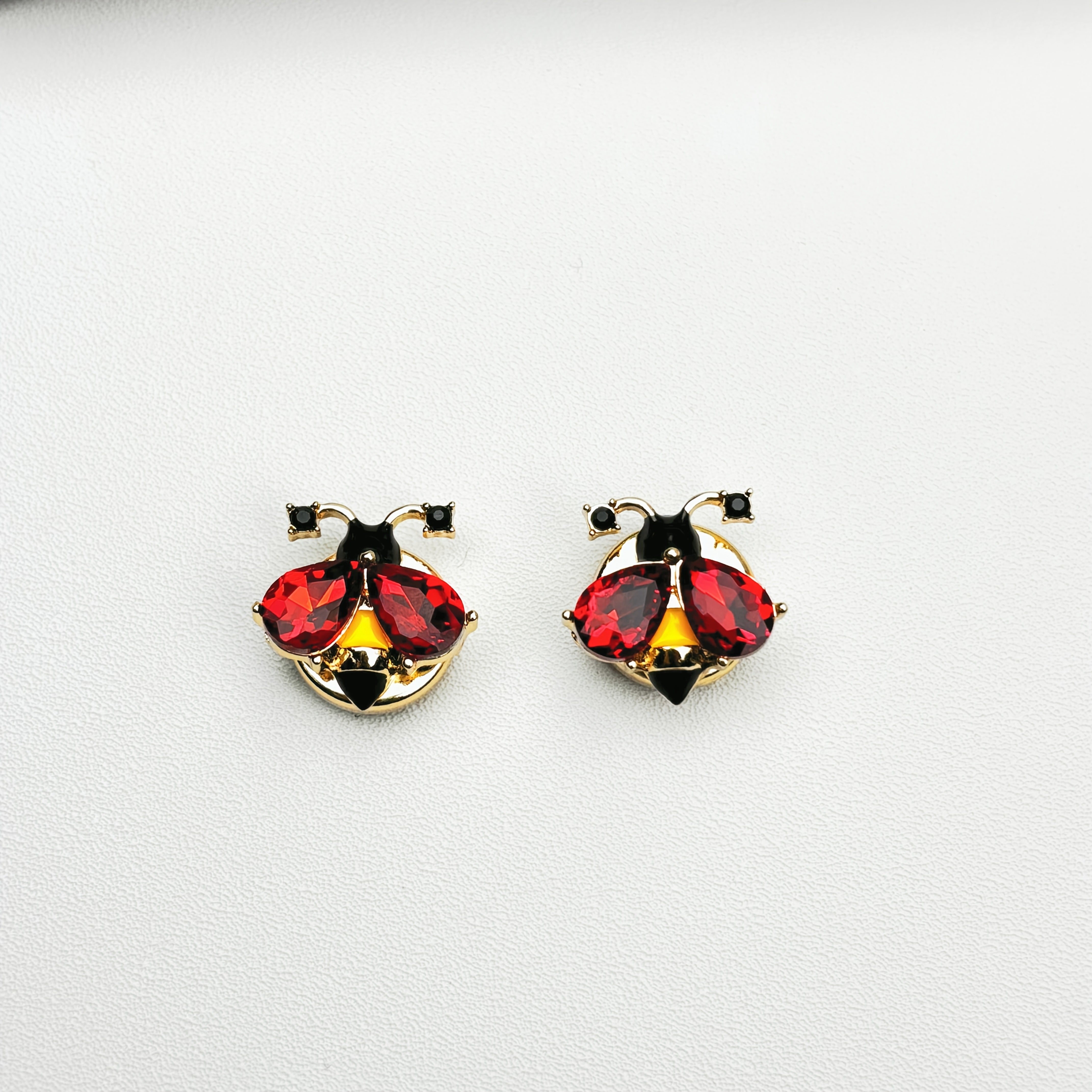 2pcs Insect Shirt Decorative Buttons for Men and Women