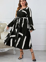  Graphic Print Bell Sleeve Maxi Dress