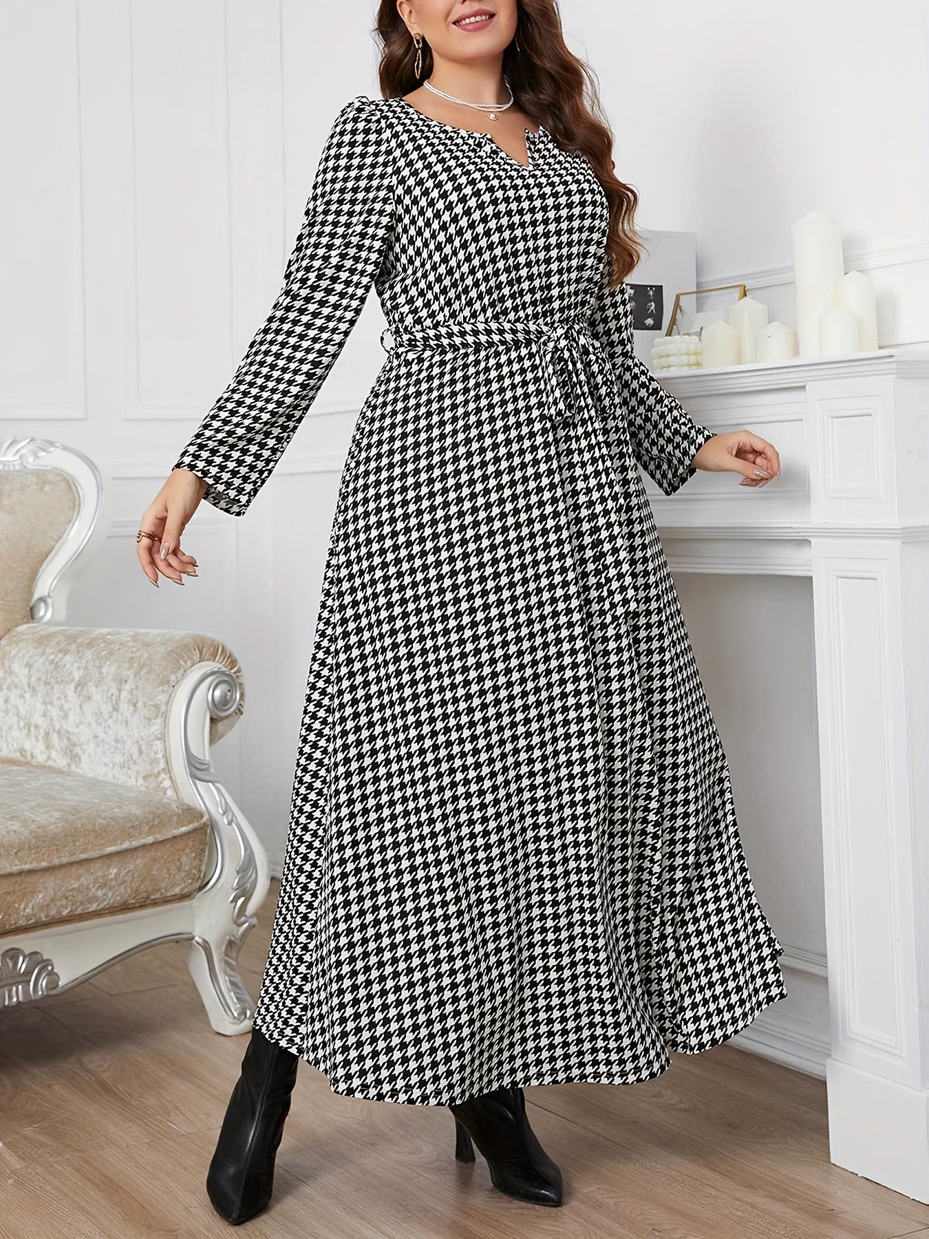 Women's Plus Houndstooth Long Sleeve Belted Dress