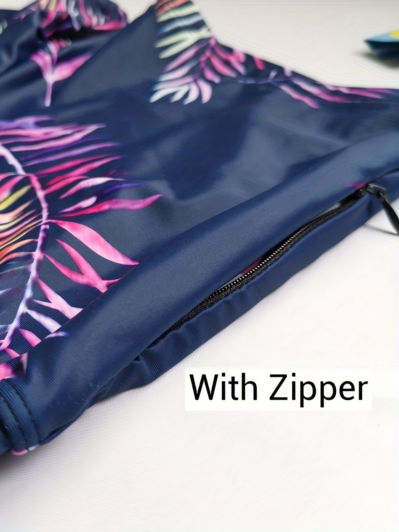 Leaves Print Quick drying Drawstring Men's Swim Trunks