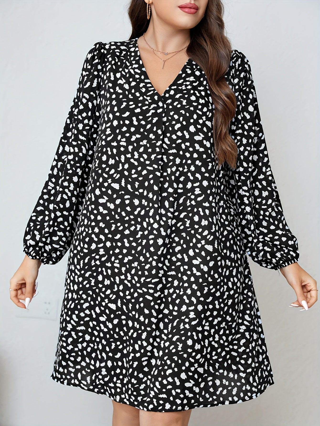  Dalmatian Print Lantern Sleeve V Neck Dress
