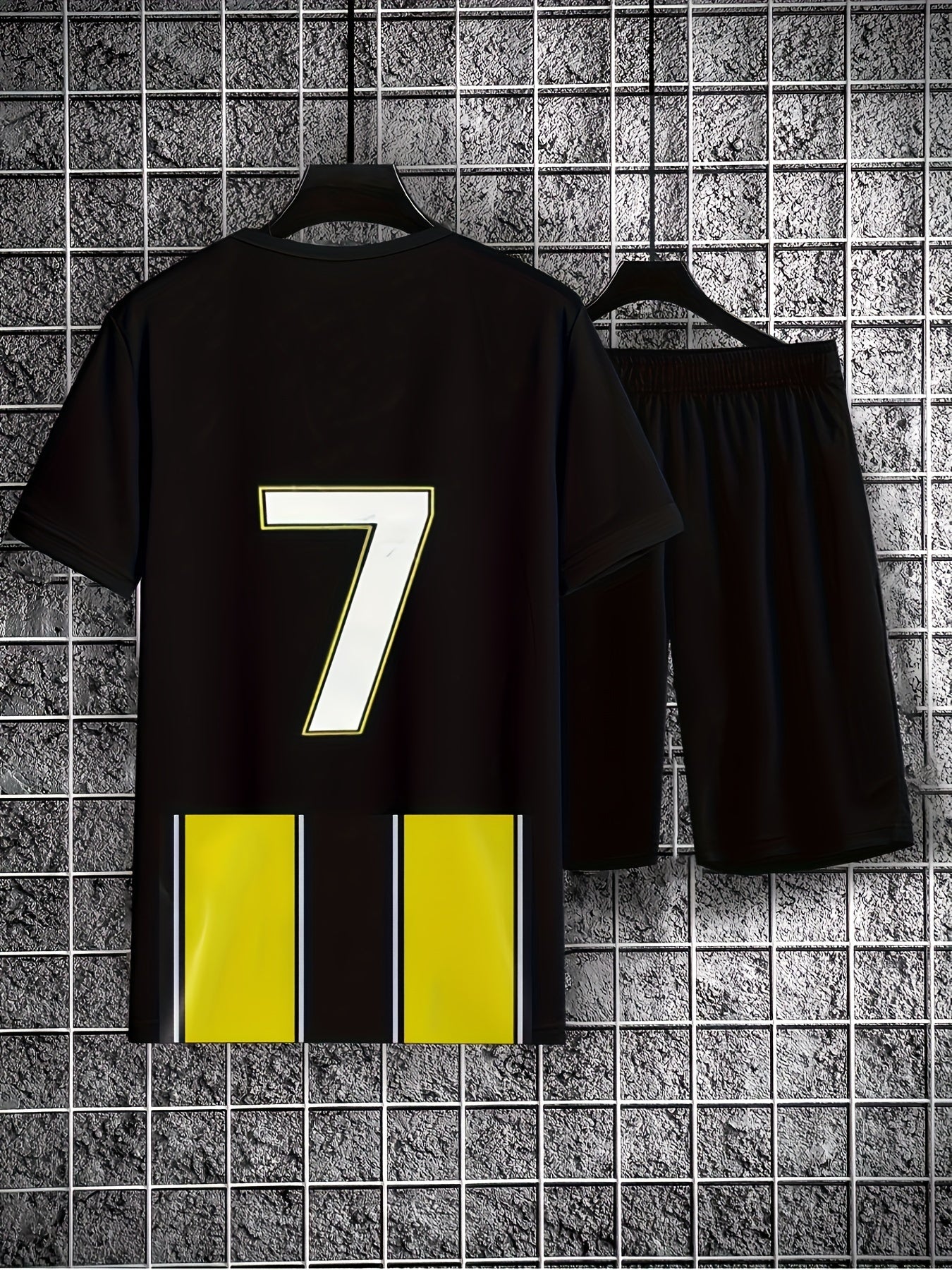Men's Football Suit Stripe No 7 Short Sleeve Tee & Casual Shorts