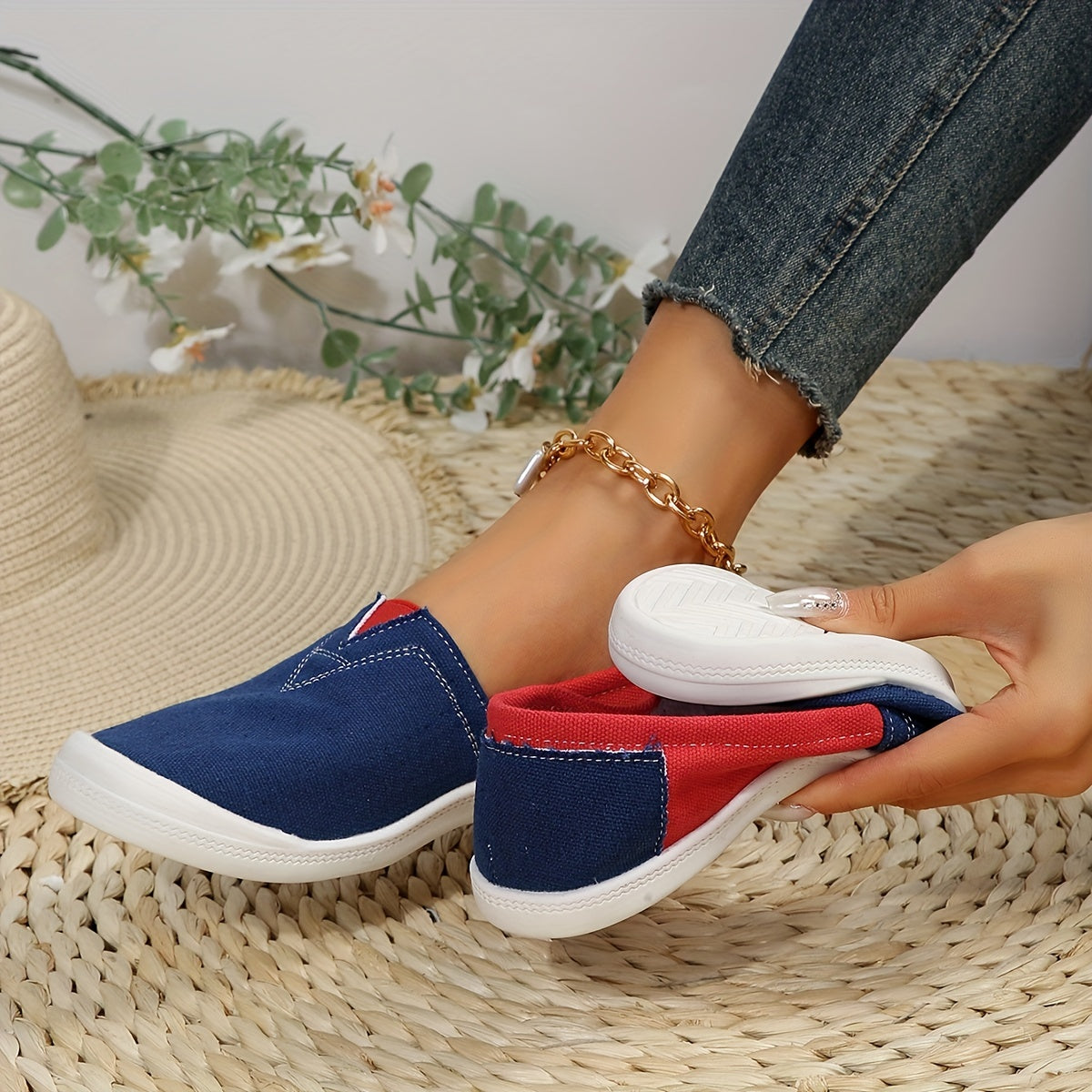 Women's Casual Canvas Slip-On Shoes Lightweight Low Top Sneakers