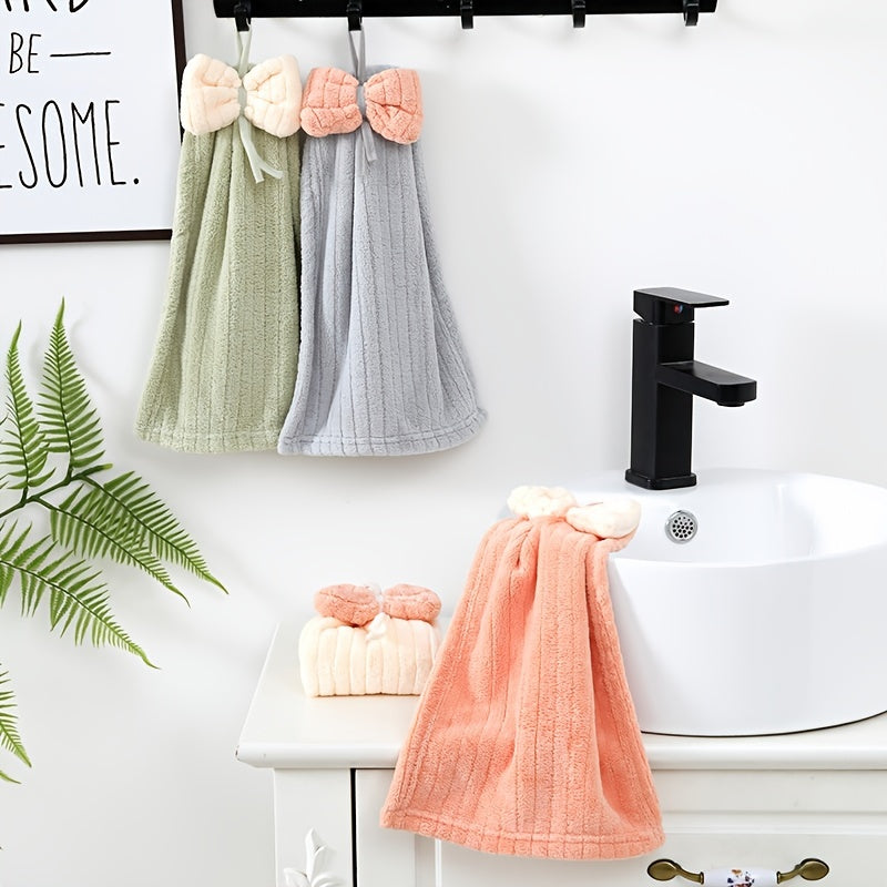 2pcs Hanging Fingertip Towel Coral Fleece Absorbent Soft Towel