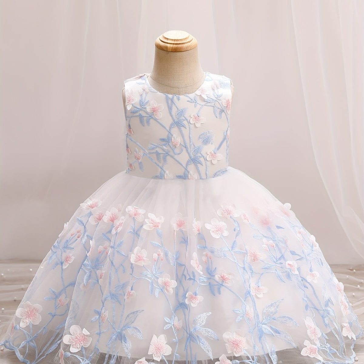 Baby Girls Floral Embroidery Sleeveless Dress