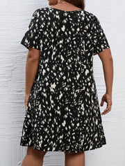  Women's Allover Print Short Sleeve Dress