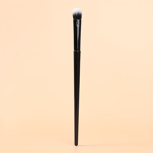 Cruelty Synthetic Eyeshadow Brush for Precision Application