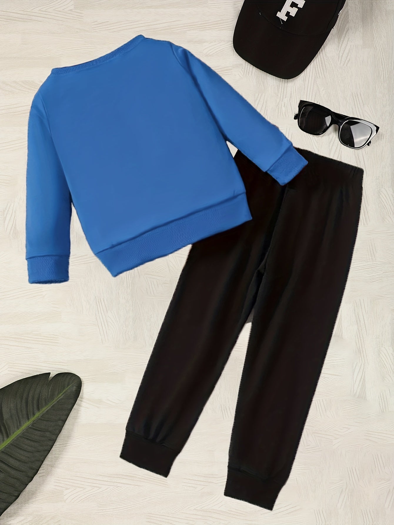 Boy's Sweatshirt & Sweatpants Set for Spring Fall