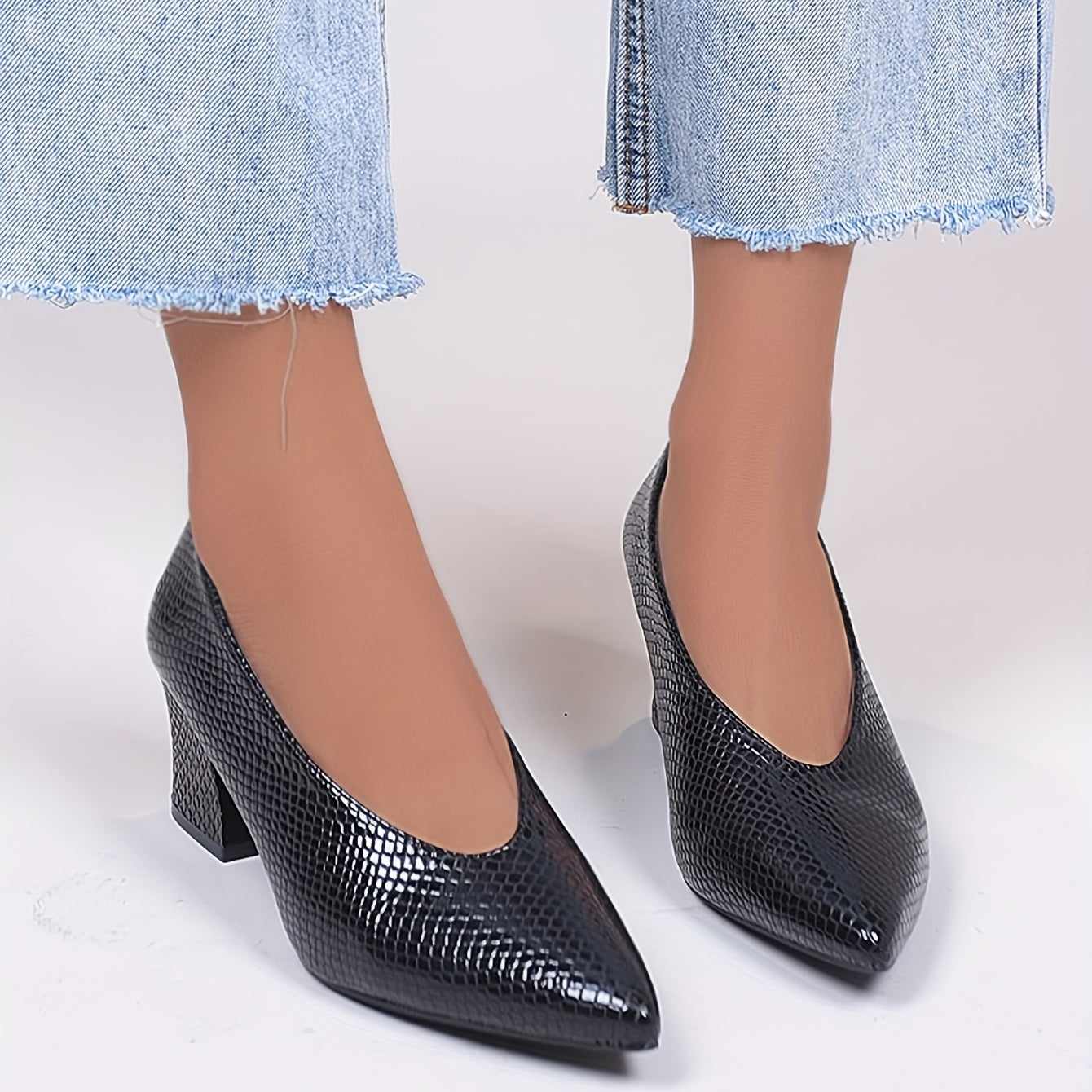 Women's Snakeskin Pattern Court Pumps Slip-On Chunky Heels