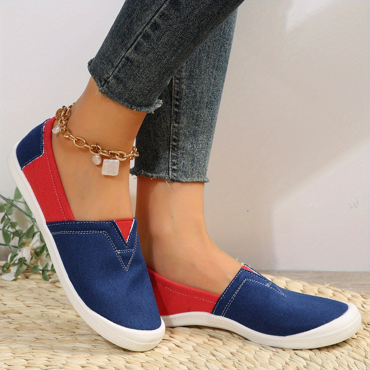 Women's Casual Canvas Slip-On Shoes Lightweight Low Top Sneakers