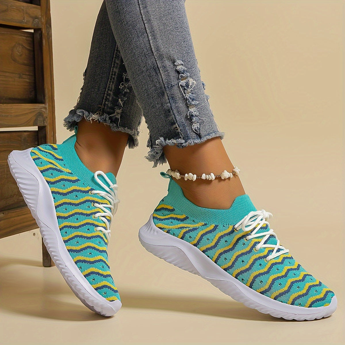 Women's Lace up Sneakers Non slip Mesh Sports Shoes