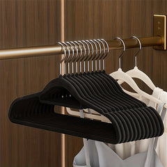 Non-slip Flocking Hangers Prevent Shoulder Bulges
