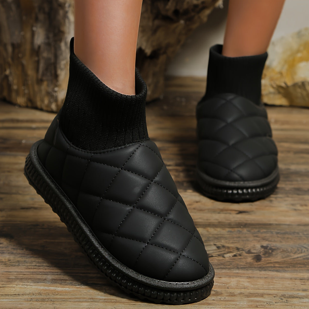 Women's Quilted Snow Boots Fleece Lined Non-slip Round Toe Outdoor Ankle Boots