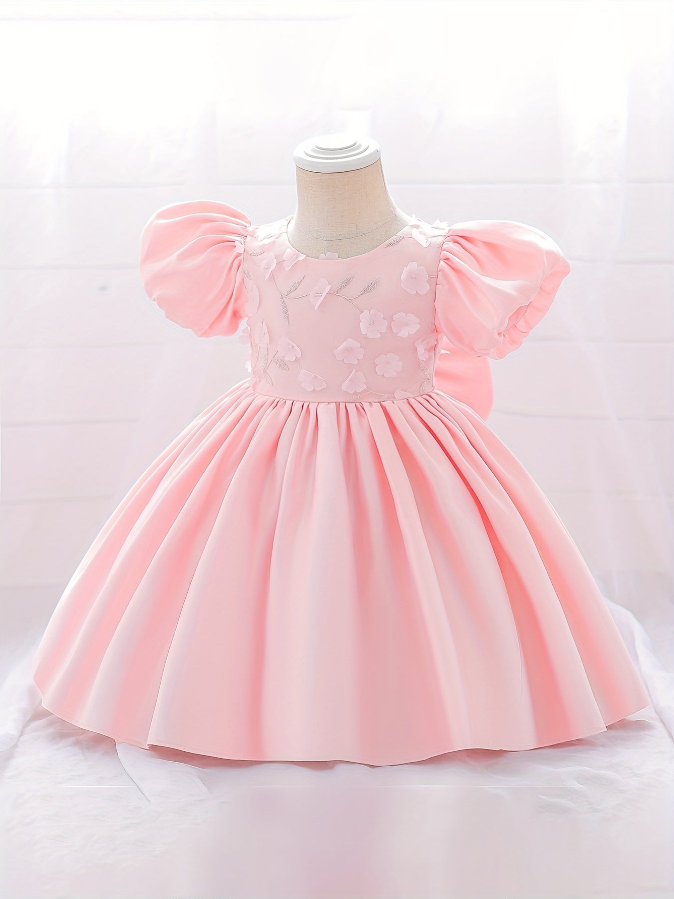 Girls Puff Sleeve Princess Dress with Flower Decor