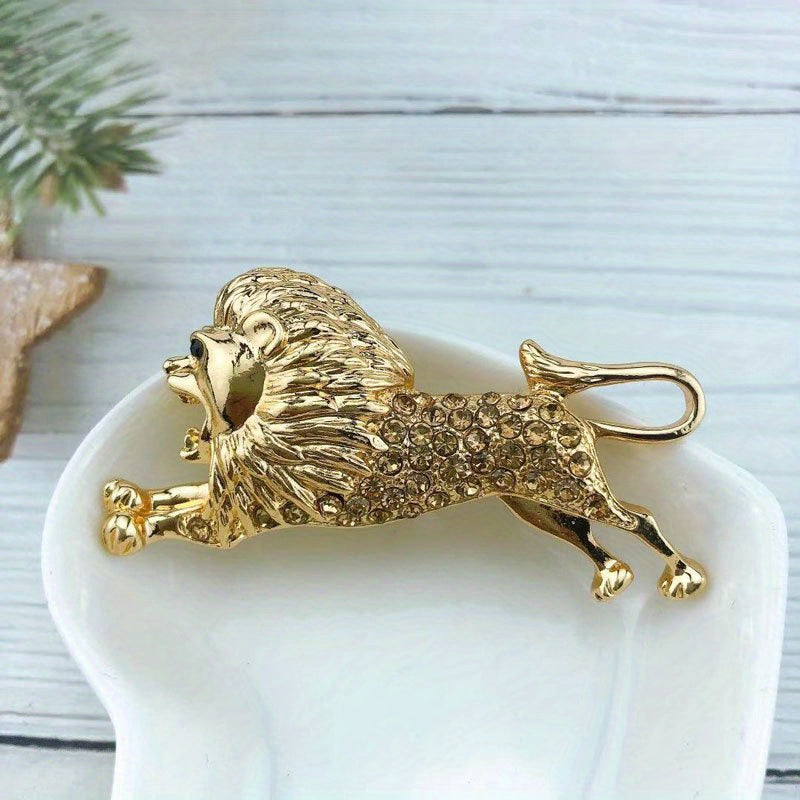 Domineering Lion Chest Pin with Artificial Diamond Clothing Brooch