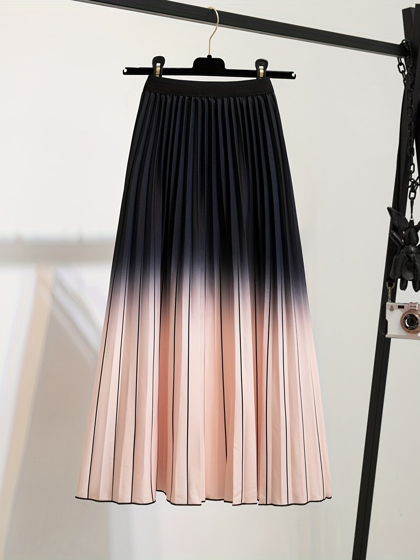  Colorblock Ombre Print Elastic Waisted Pleated Skirt