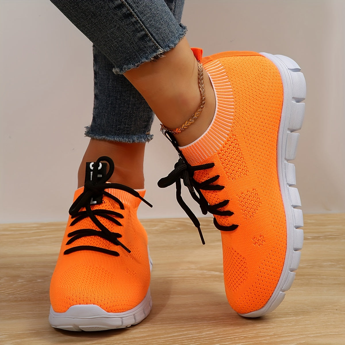 Women's Breathable Lightweight Sports Shoes Comfortable Lace Up Running Shoes
