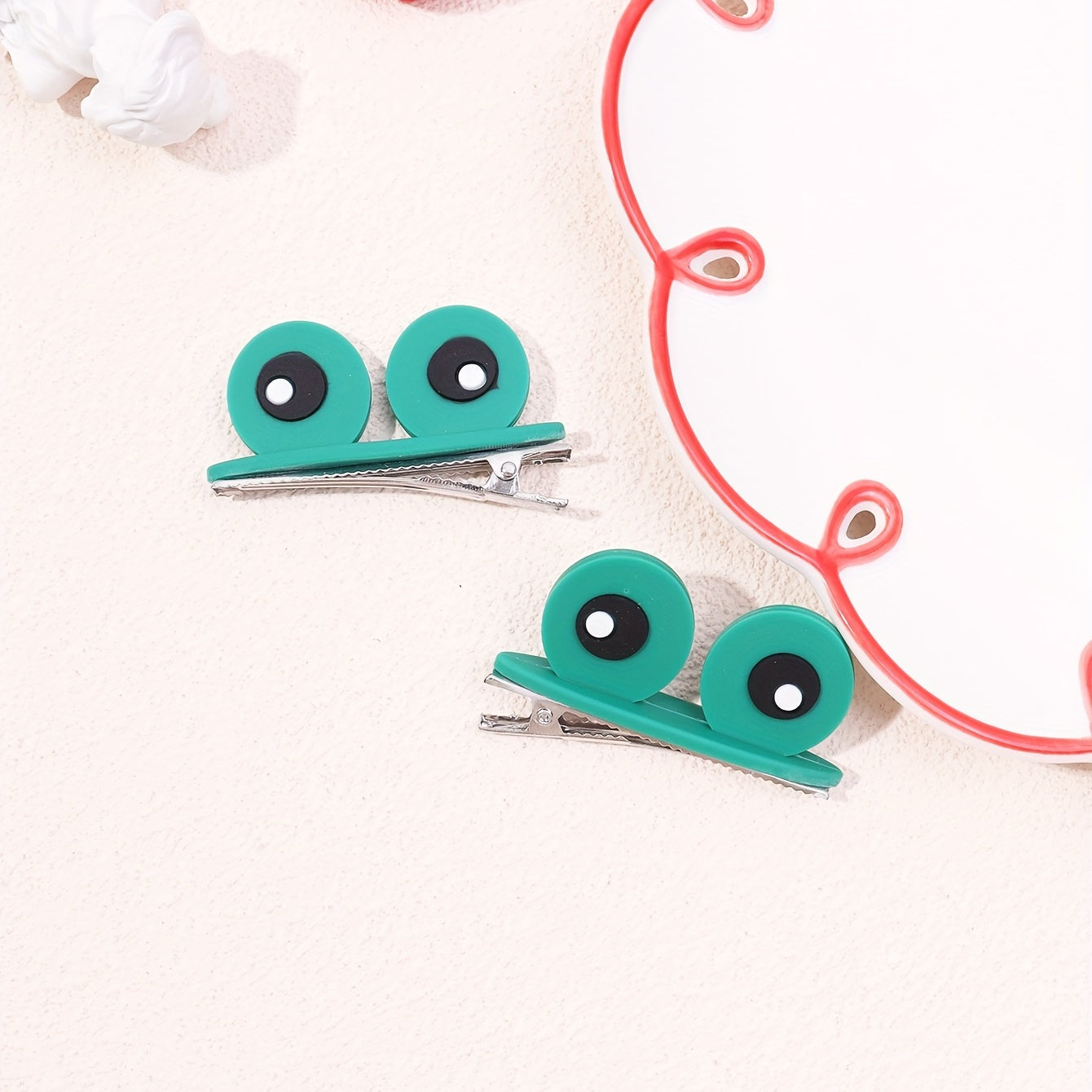 2pcs Cartoon Flog Eyes Decor Hair Clip for Girls