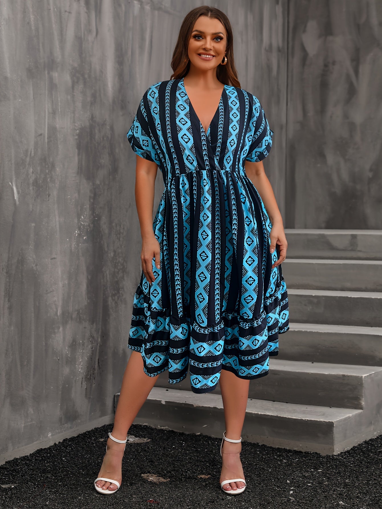 Geometric Print Batwing Sleeve Plus Size Boho Dress