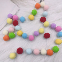 Wool Felt Ball Wreath Colored Pompon Wreath 20 Ball Wreath red 1PC