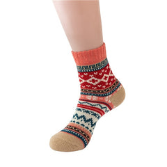 Breathable Women's Crew Socks Retro Style Casual Wear