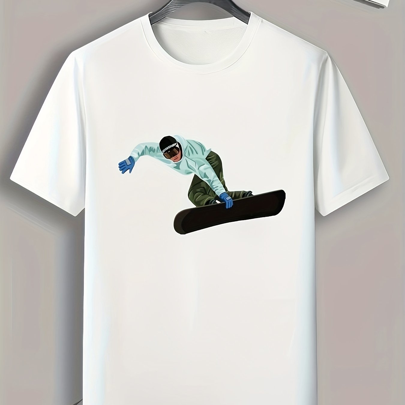 Skiing Pattern Print Graphic Tee Men's Sports T-shirt