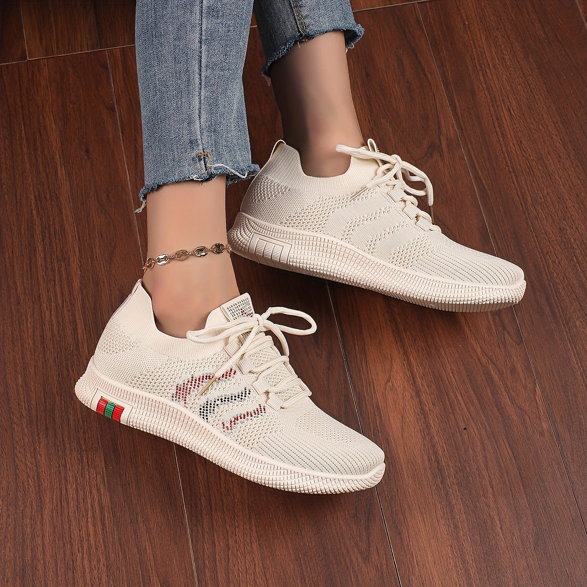 Women's Woven Running Shoes with Three Diagonal Bars